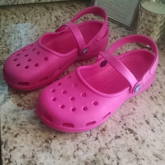 mary jane crocs pink